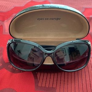 Liz Claiborne sunglasses